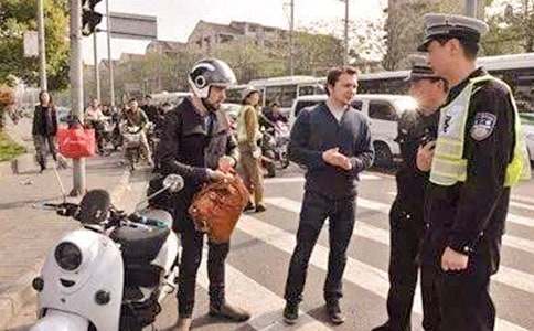 小班小交警活动教案