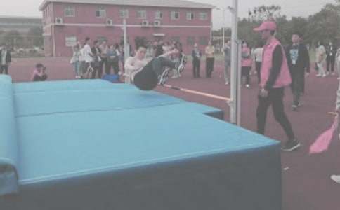 《跨越式跳高》教案(范例15篇)