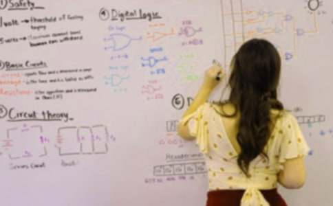 农村小学优秀班主任先进事迹材料