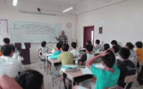 ѧǰ����ѧ�ڽ�ѧ�����ܽ᷶����ôд