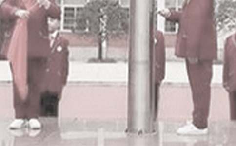 小学生升国旗讲话稿