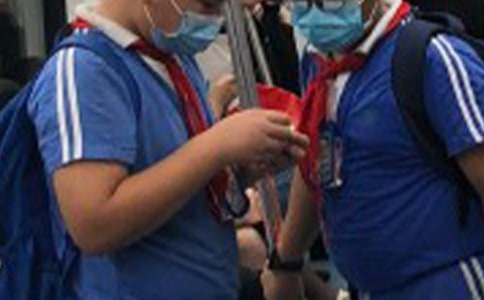 小学生的期末评语410句