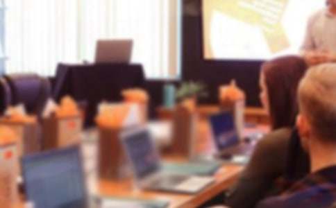 ��ҵ����ݽ���